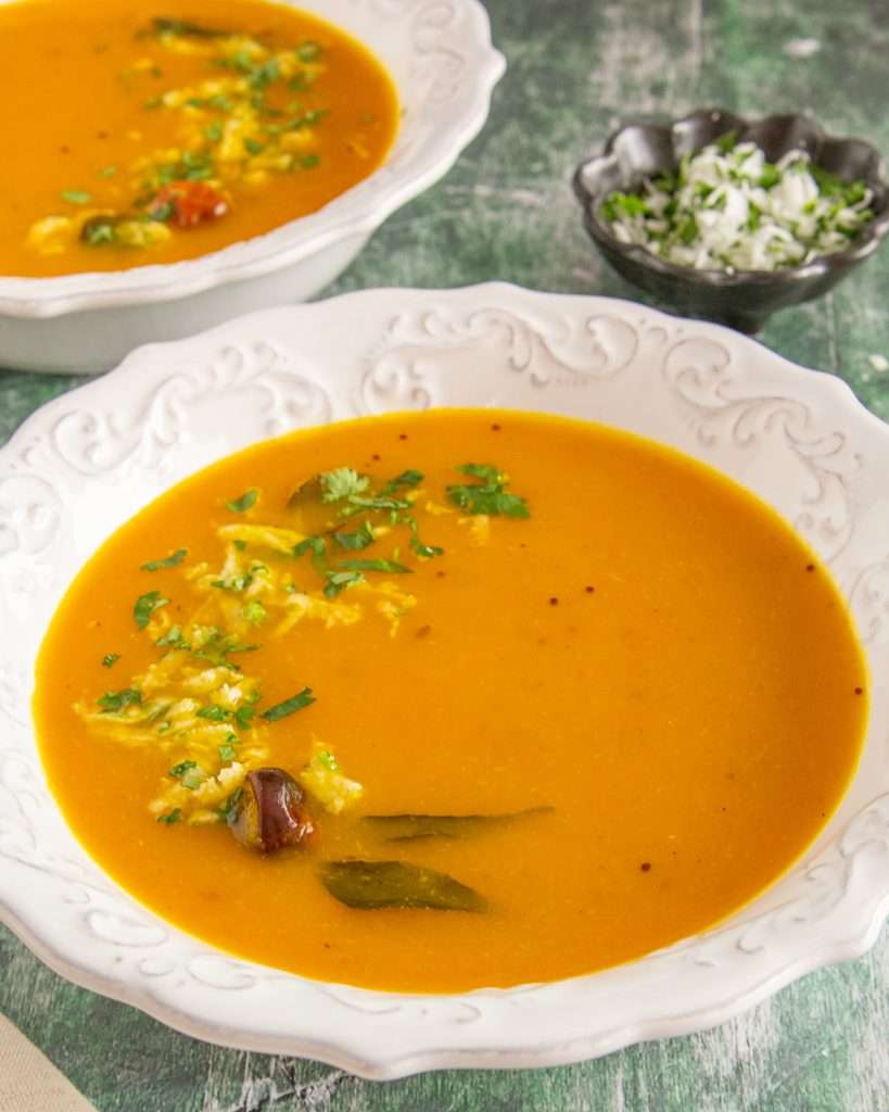 Bowls with yellow tomato saar